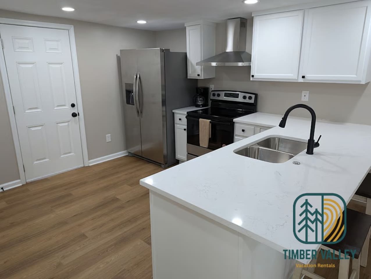 Kitchen in the Kansas City furnished monthly rental